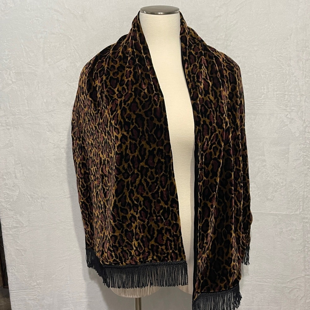 Chic Leopard Print Velvet Shawl Scarf with Tassel Fringe Evening Wrap Reversible